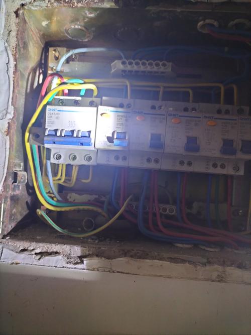 夏天電路維修視頻 夏天電路維修視頻