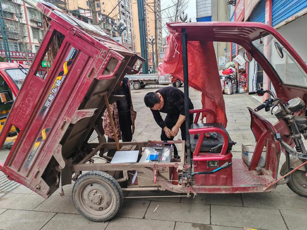 大型三輪車維修視頻