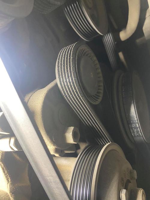 汽車發電機壞了有什么癥狀，汽車發電機皮帶多久更換