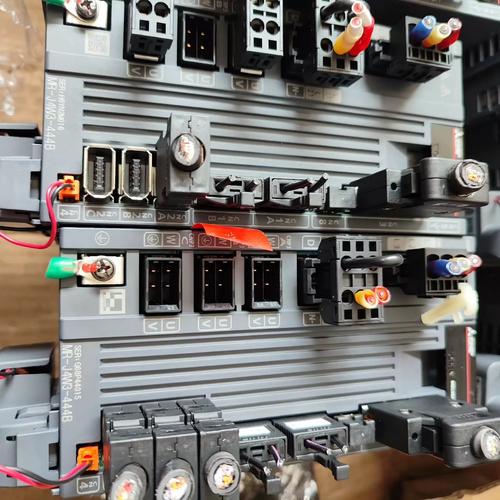 福建日本三菱安寧包多少錢，三菱電梯光幕多少錢