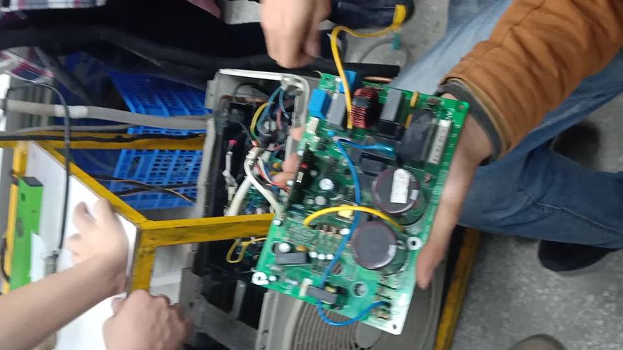 空調(diào)維修電路板燒電阻