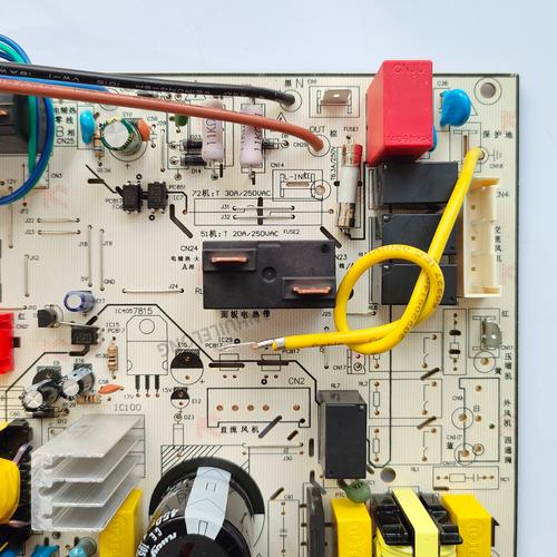 美的三匹空調電路板