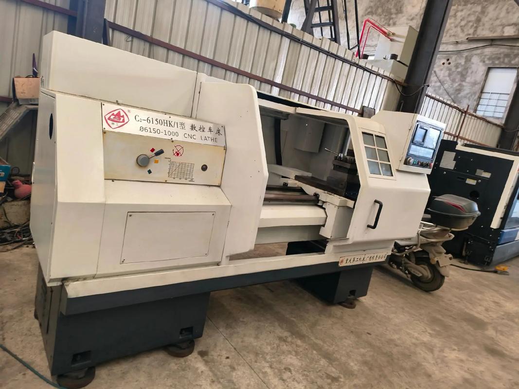 重慶數(shù)控機(jī)床價(jià)錢，重慶數(shù)控機(jī)床編程與操作培訓(xùn)學(xué)校有哪些