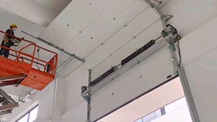 雄縣維修車庫門