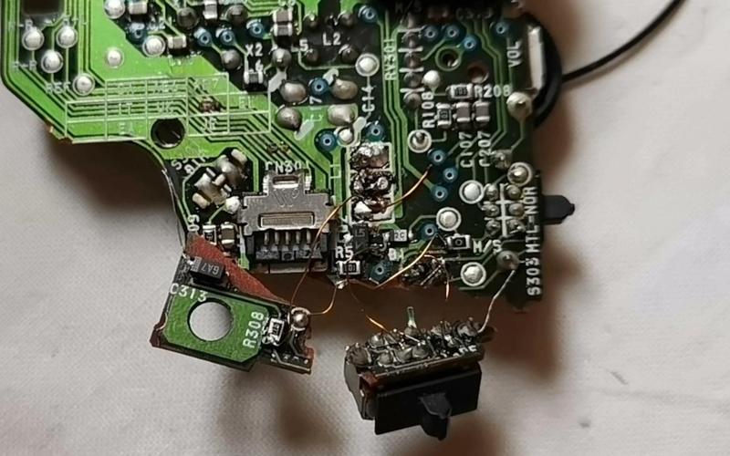 電路板觸點掉了