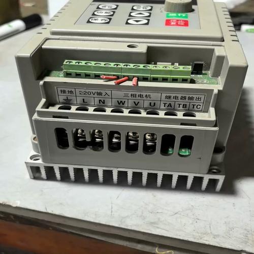 風(fēng)機(jī)變頻器價格，風(fēng)機(jī)變頻器怎么調(diào)