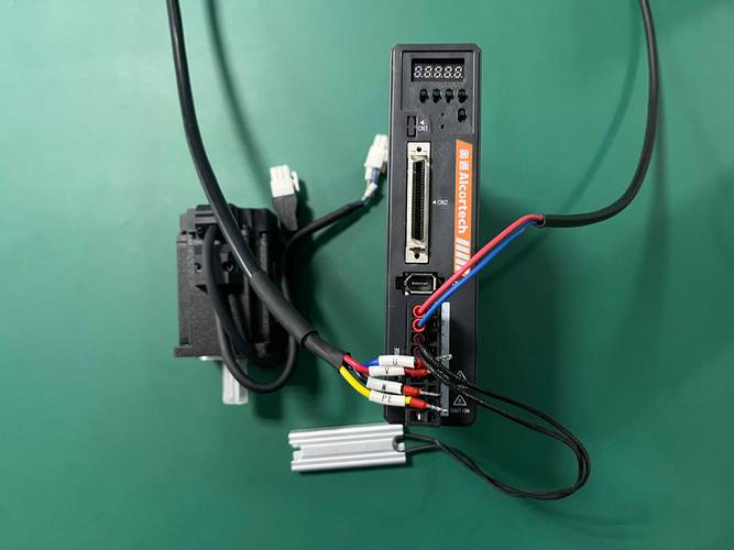 伺服控制器故障怎么復位，伺服電機控制板圖片