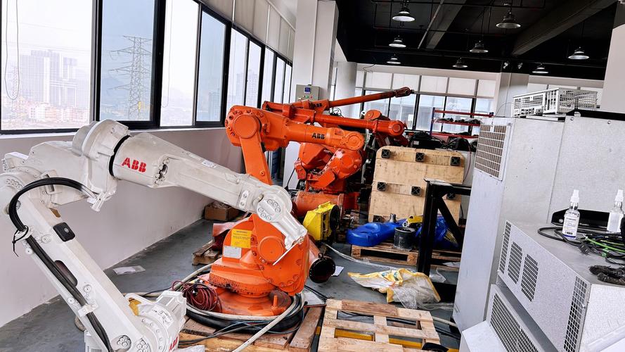 女機器人維修：解決機器人故障的專業服務