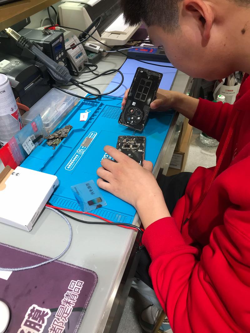 手機維修機器人：革新維修行業的智能助手