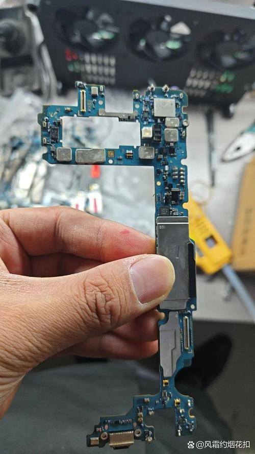 手機維修線路板修理視頻-如何修復手機線路板故障的實用指南