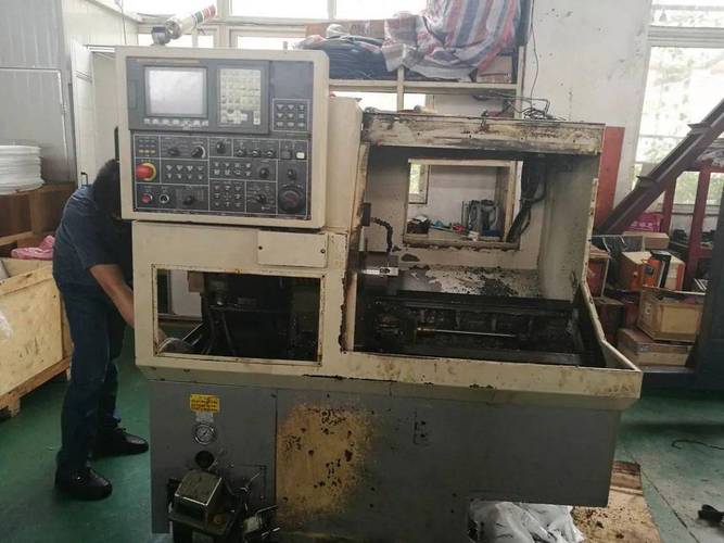 數控系統專業維修師傅——保障數控設備穩定運行