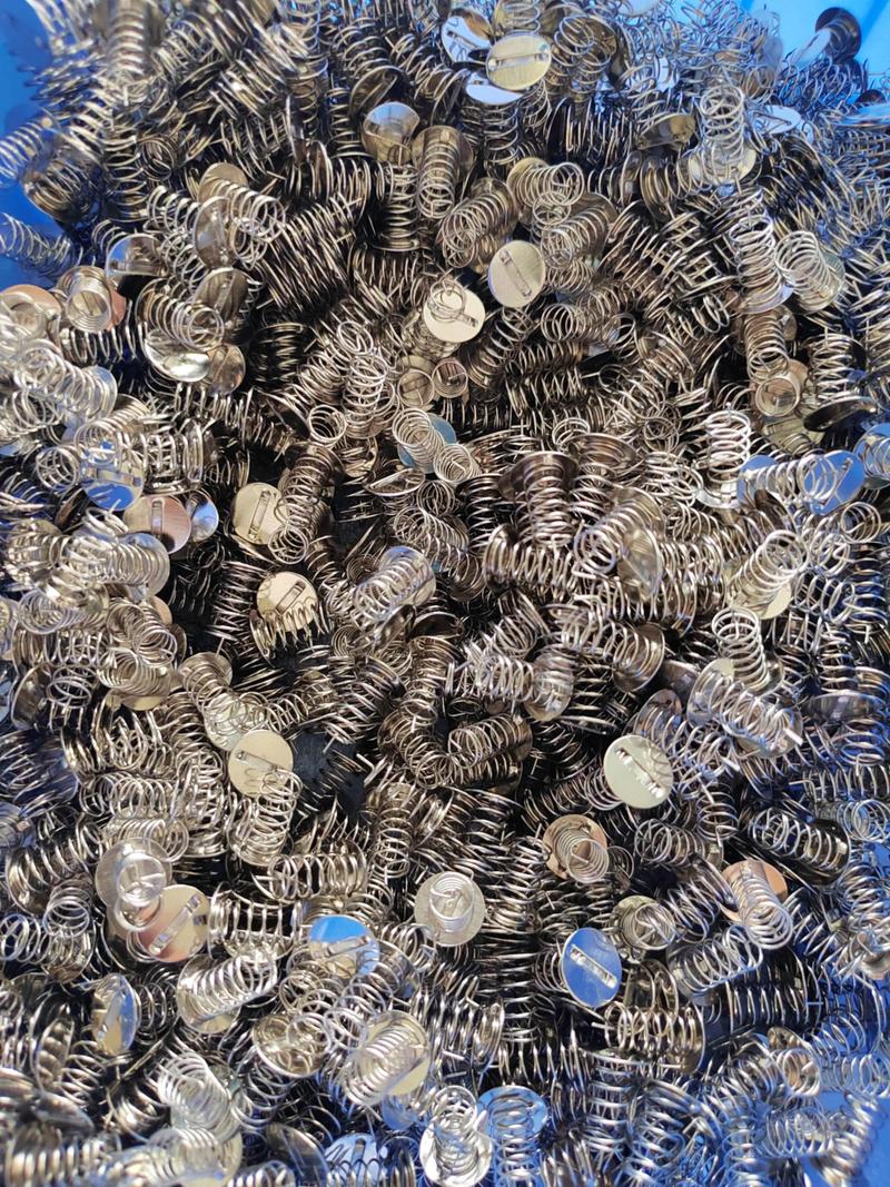 觸摸屏原理及結(jié)構(gòu)圖，彈簧按鍵觸摸屏原理