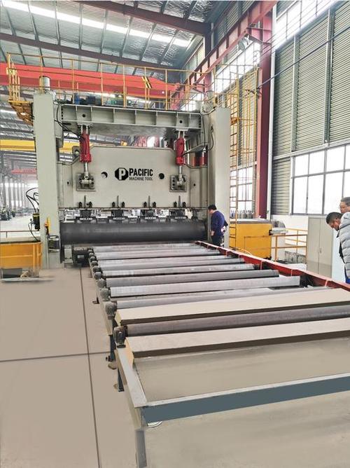 鋼板矯平機，精密矯平機