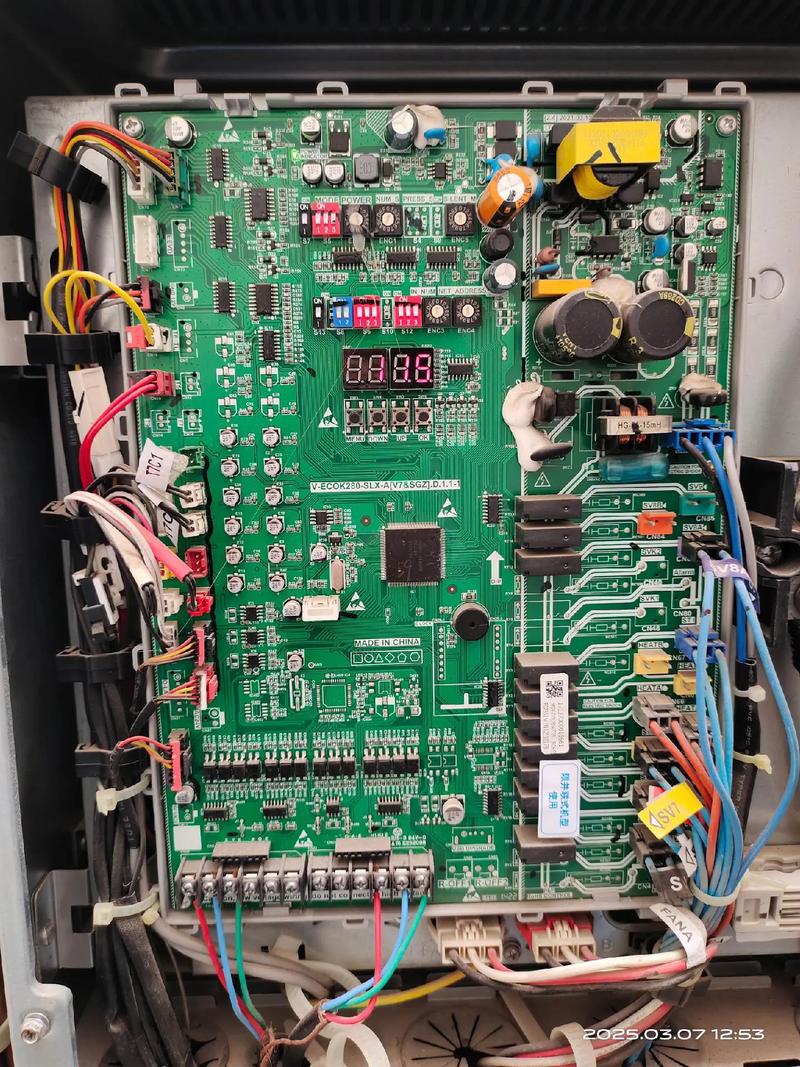 關于廈門電路板維修的重要性和技術要點