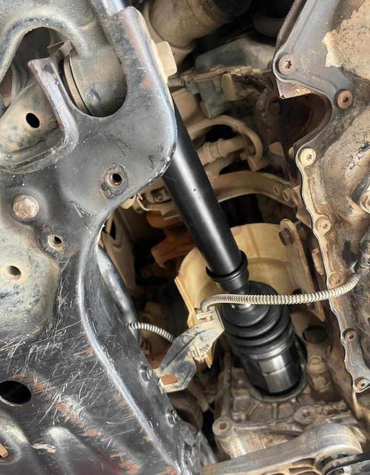 驅動軸圖片，驅動軸壞了有什么癥狀